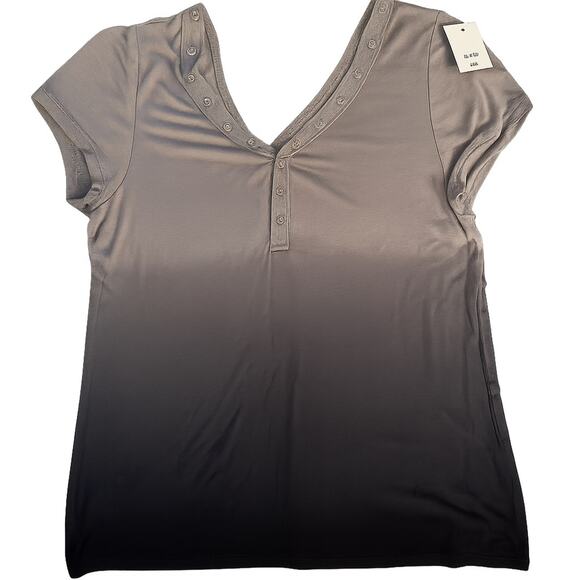 ✨ Stylish Gray & Black Ambre Women’s Top – New with Tags ✨NWT - Picture 2 of 3